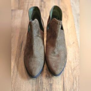 SODA Boots Women's 10 Gray Faux Leather Suede Ankle Shoes Booties